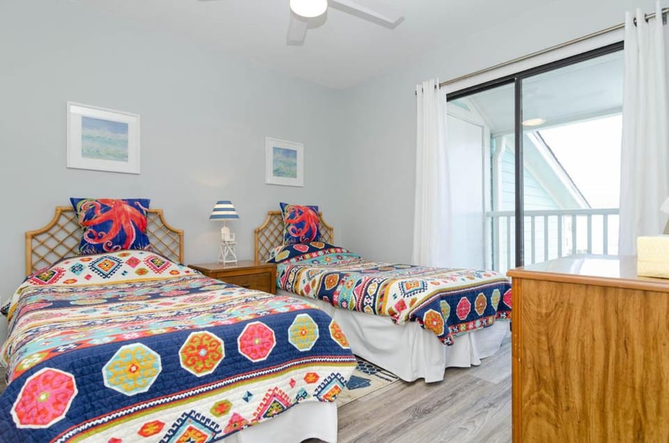 Corner Penthouse by Bryant Real Estate House in Carolina Beach