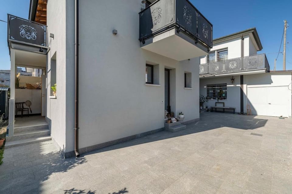 Stylish house near Venice With Parking House in Venice