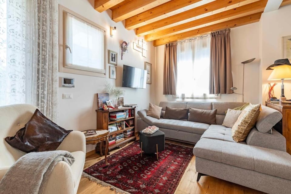Stylish house near Venice With Parking House in Venice
