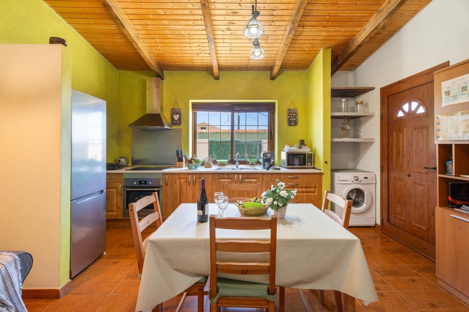 Property building, Kitchen or kitchenette, Living room