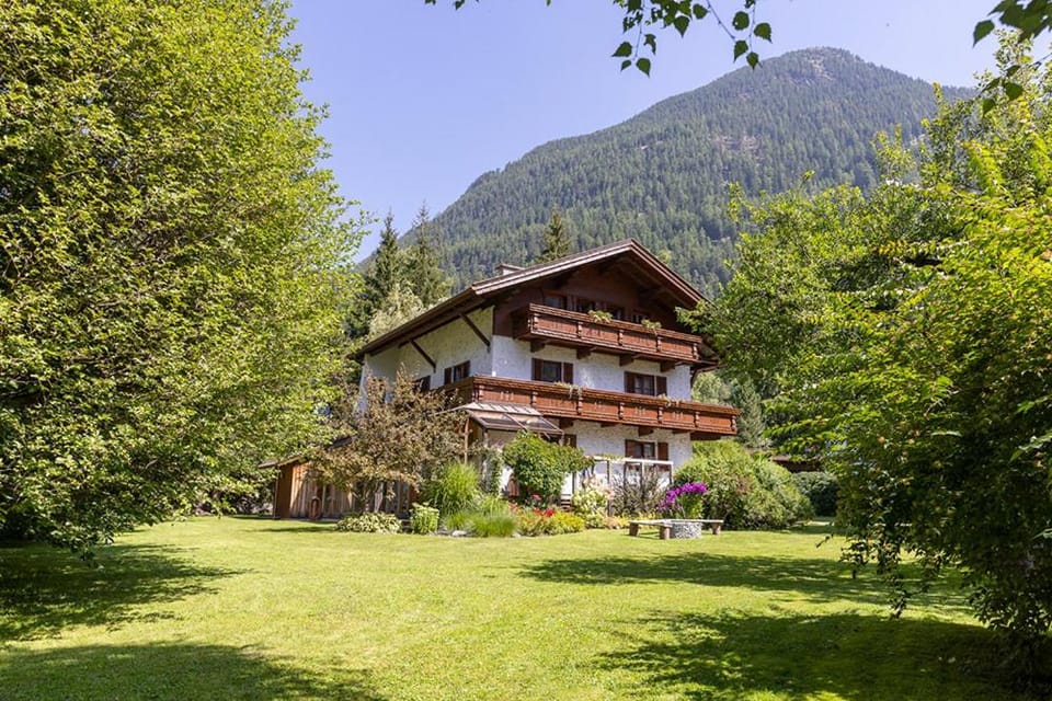 Property building, Garden, Garden view