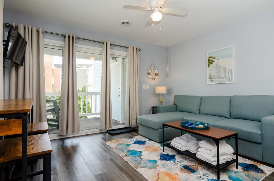 Heath Retreat by Bryant Real Estate House in Carolina Beach