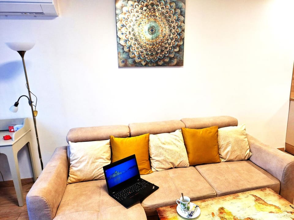 Day, Living room, Seating area, air conditioner