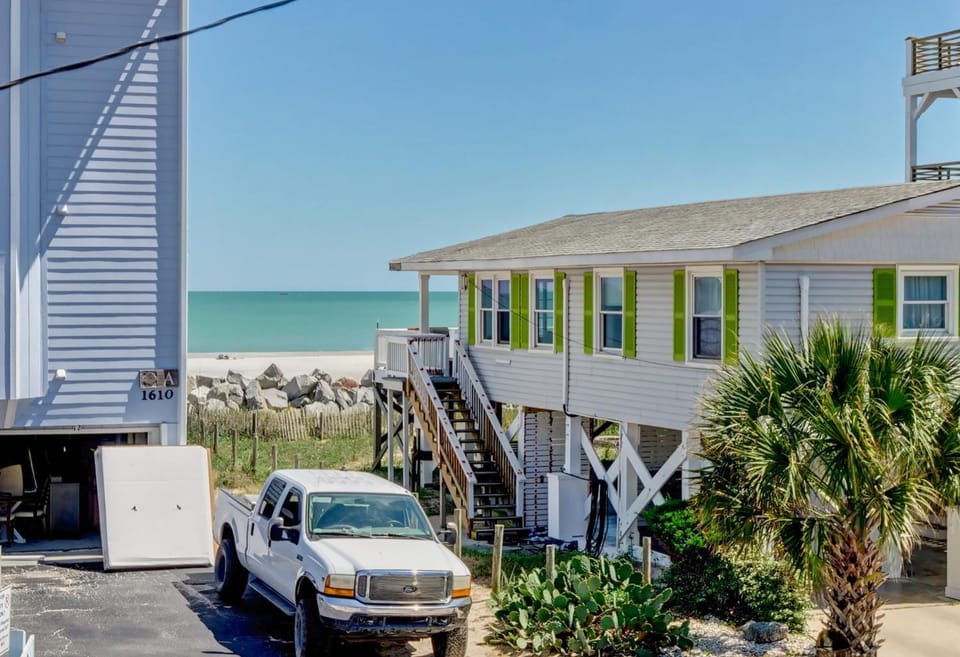 Toes in the Sand by Bryant Real Estate House in Carolina Beach