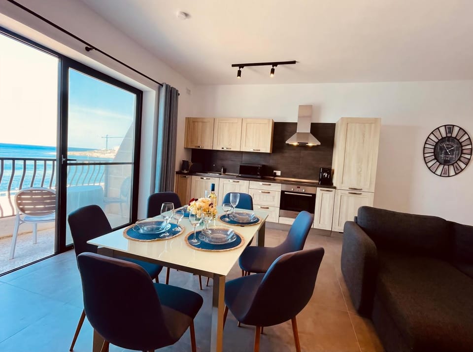 Dining area, Sea view