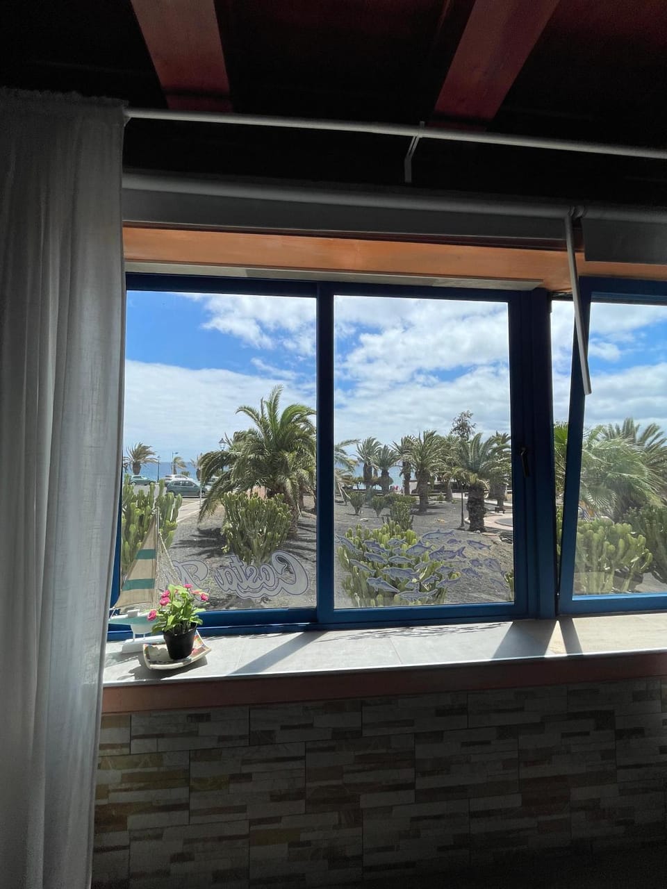Apartamento Costa Mar, Primera línea del mar, 20 metros de playa Bastian Apartment in Costa Teguise