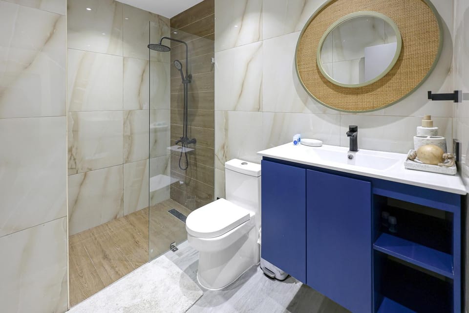 Shower, Bathroom, towels