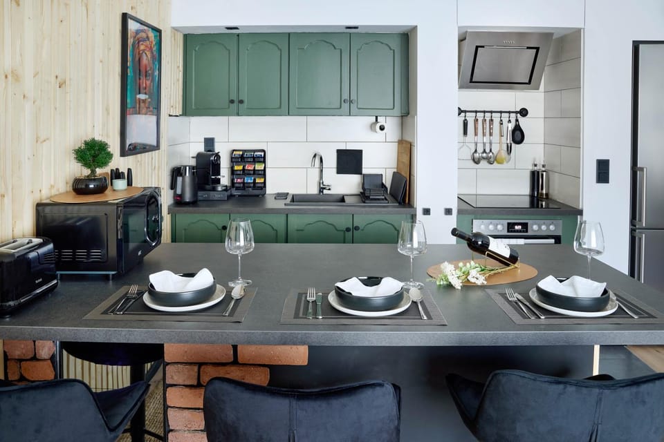 Photo of the whole room, Dining area, toaster