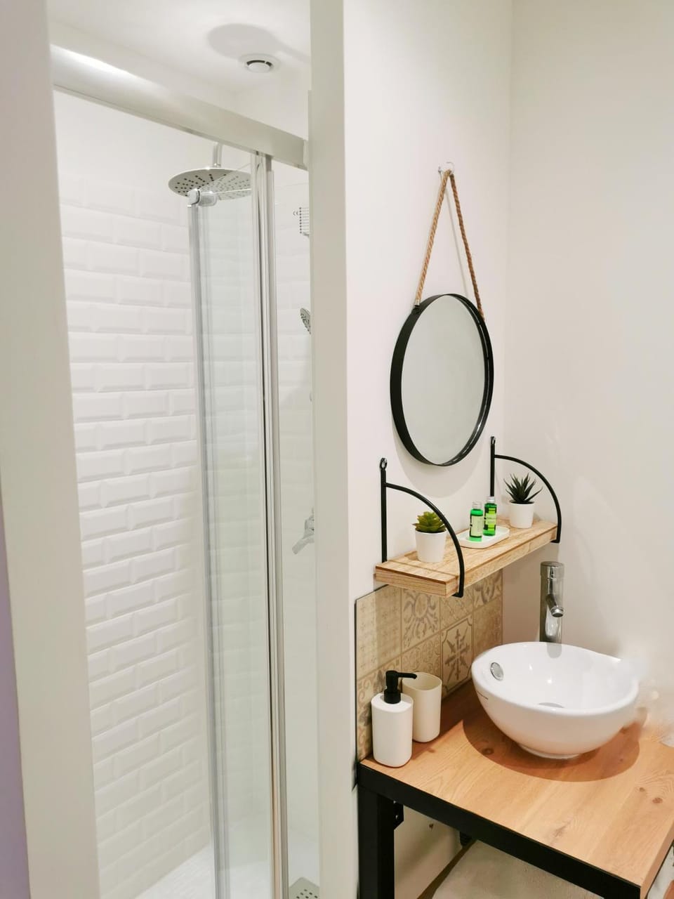 Shower, Bathroom