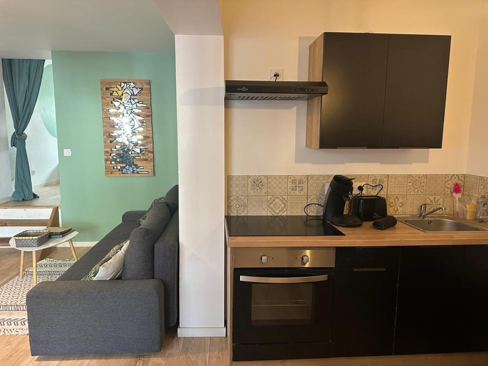 Kitchen or kitchenette, stove, kitchen