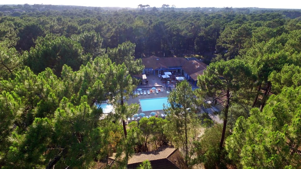 Property building, Natural landscape, Bird's eye view, Swimming pool