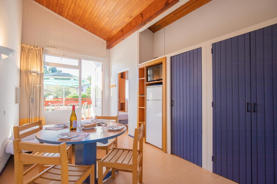 Balcony/Terrace, Kitchen or kitchenette, Dining area