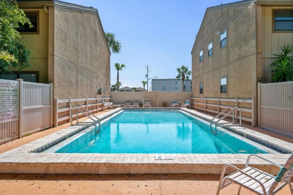 Amelia Island Newly Renovated Beachside Townhome House in Fernandina Beach