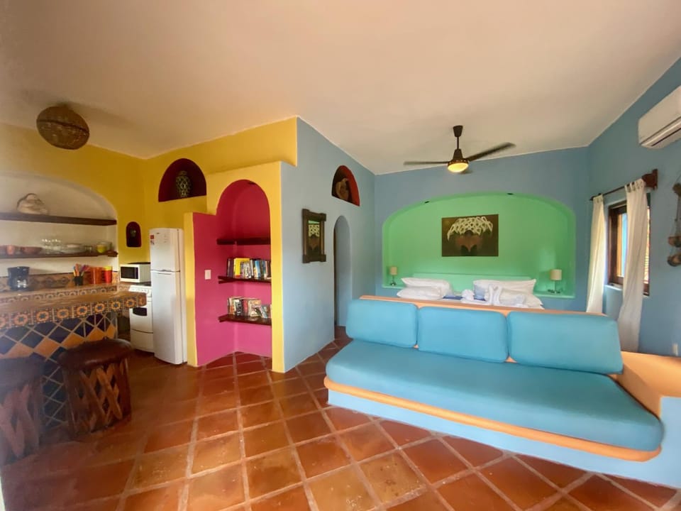 Kitchen or kitchenette, Living room, Photo of the whole room, Seating area
