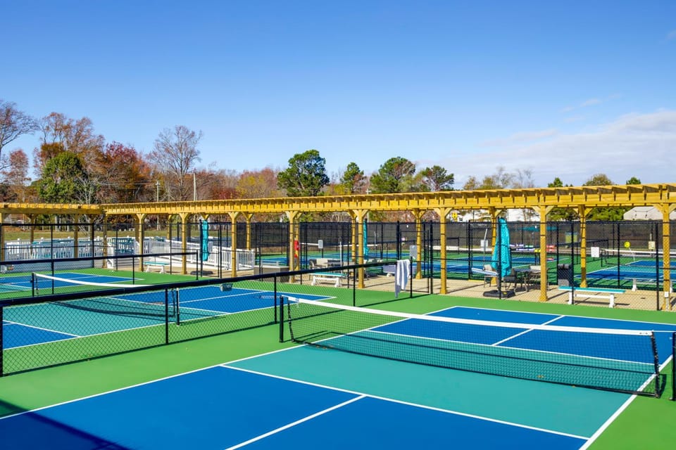 6 Mi to Bethany Beach: Family Home w/ Pool Access! House in Sussex County