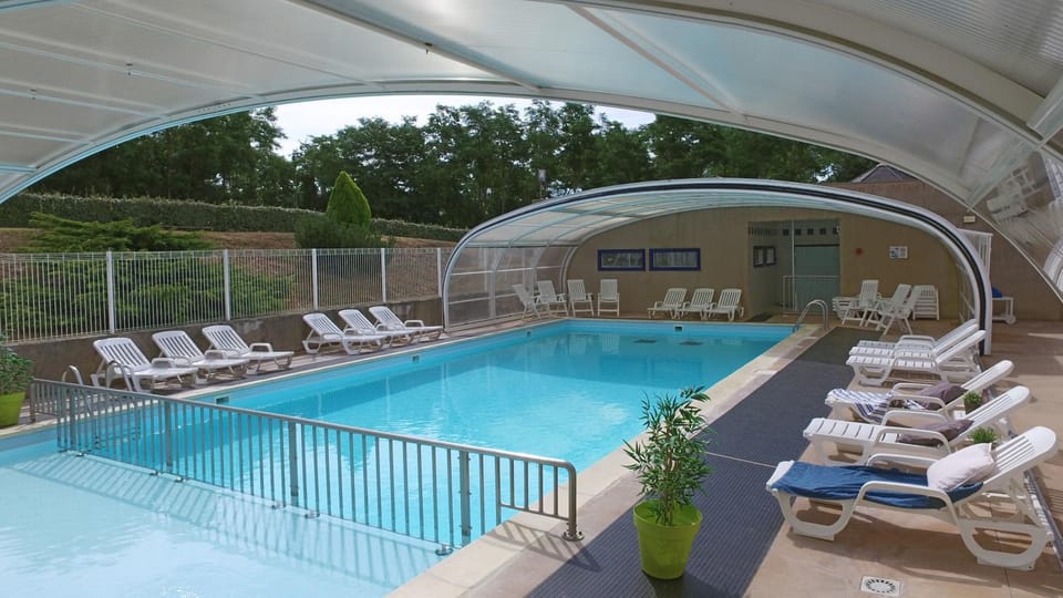 Swimming pool, Swimming pool