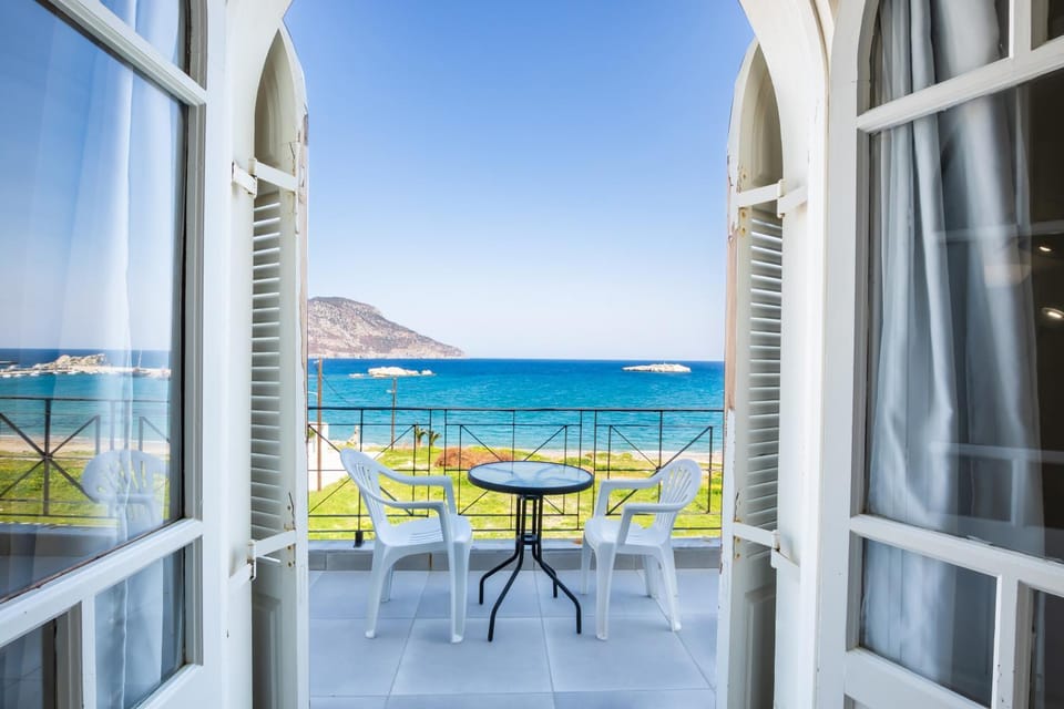 View (from property/room), Balcony/Terrace, Sea view