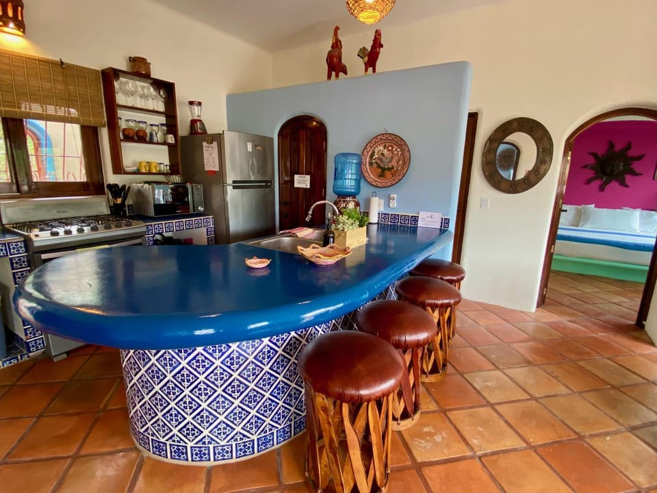 Seating area, kitchen