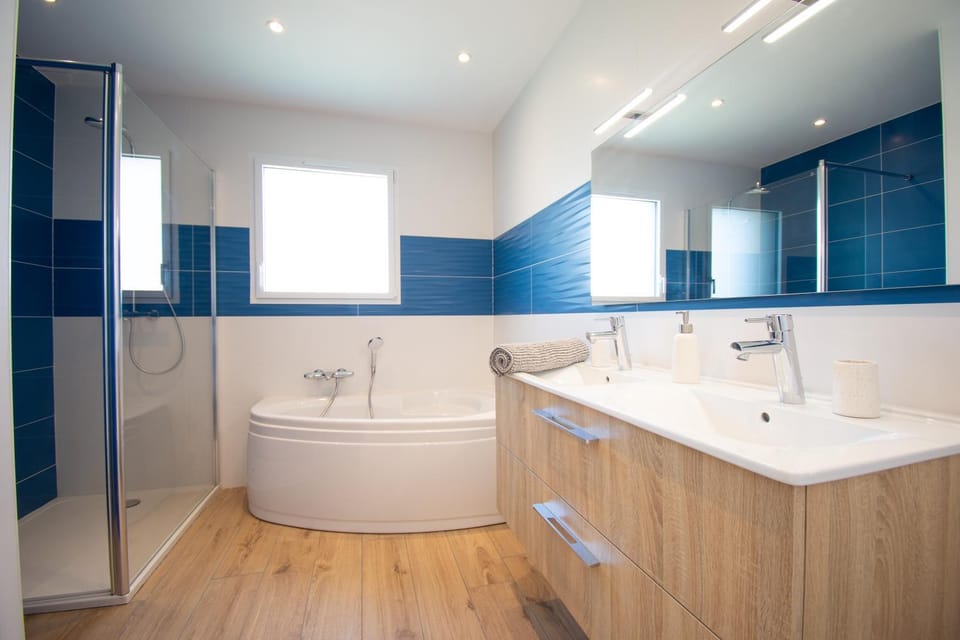 Shower, Bathroom, Bath