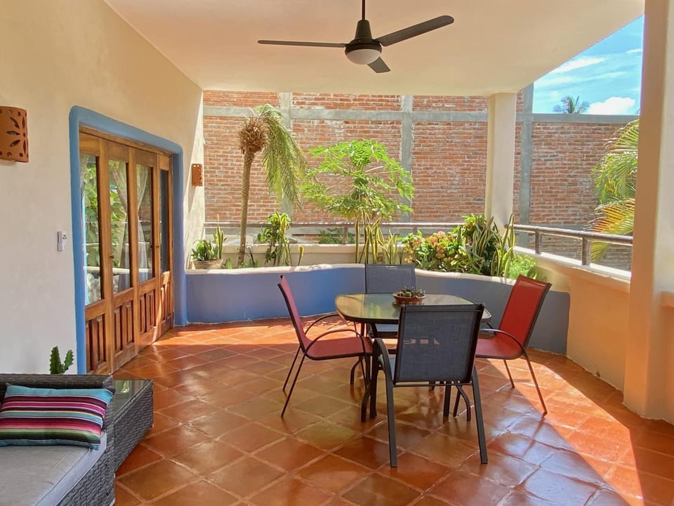 Patio, Seating area