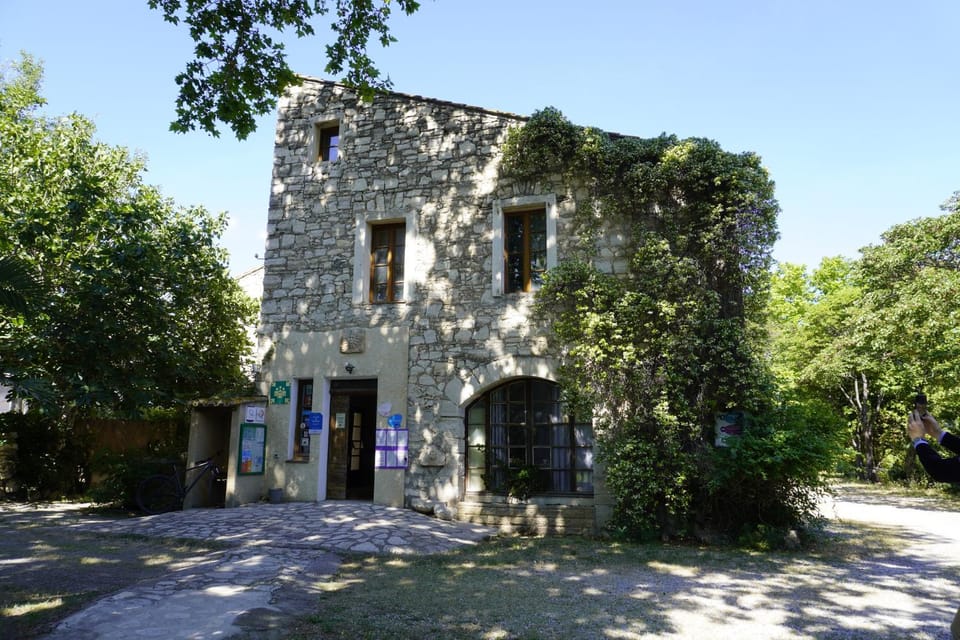 Property building, Lobby or reception
