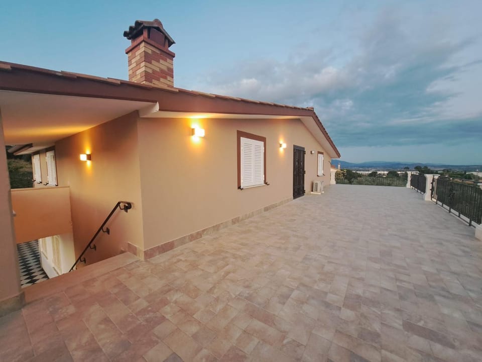 Property building, Day, Natural landscape, View (from property/room), Balcony/Terrace