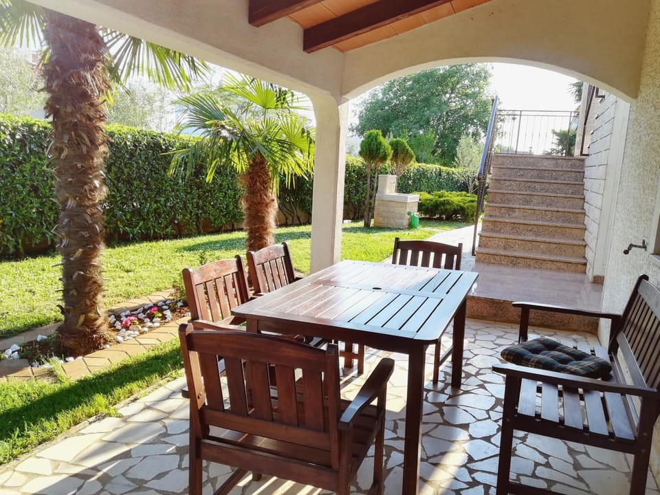 Patio, View (from property/room), Garden view