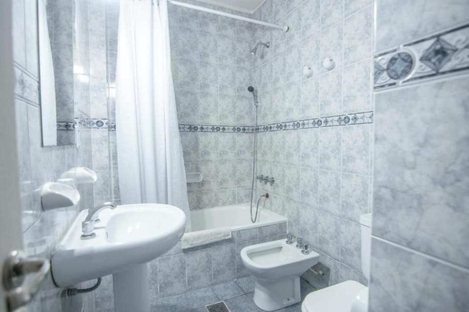 Shower, Toilet, Bathroom, bidet
