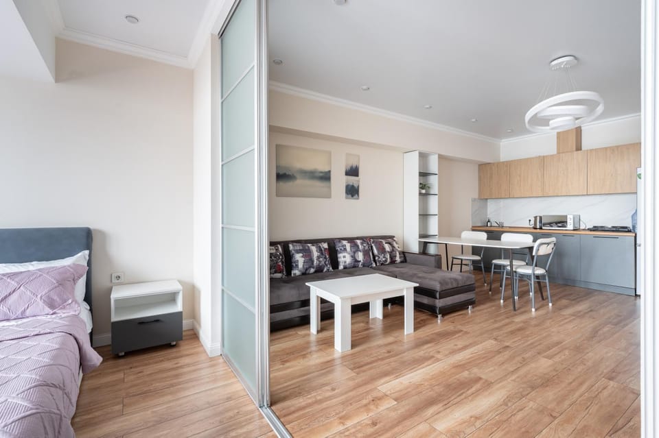 Kitchen or kitchenette, Living room, Seating area, Dining area, pet friendly, stove