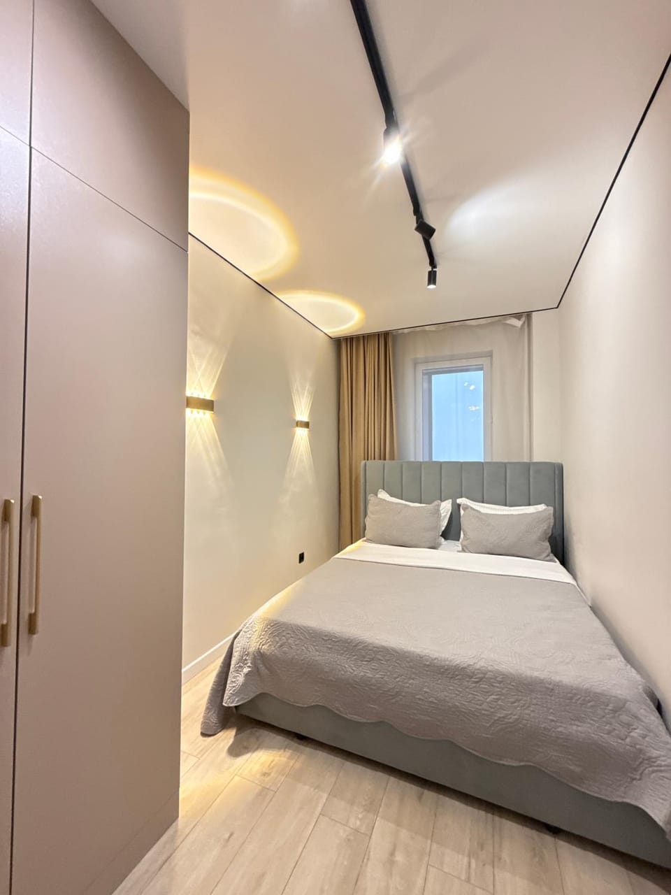 Bedroom, wardrobe