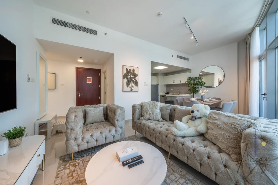 Stunning Views Spacious 3BR Dubai Marina Apartment in Dubai
