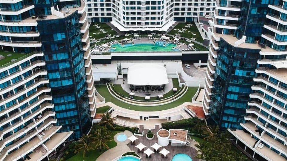 Pearls of Umhlanga Exquisite Oceans Penthouse Gorgeous views Apartment in Umhlanga
