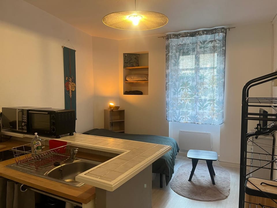 Studio meublé centre-ville Saint Junien Apartment in Nouvelle-Aquitaine