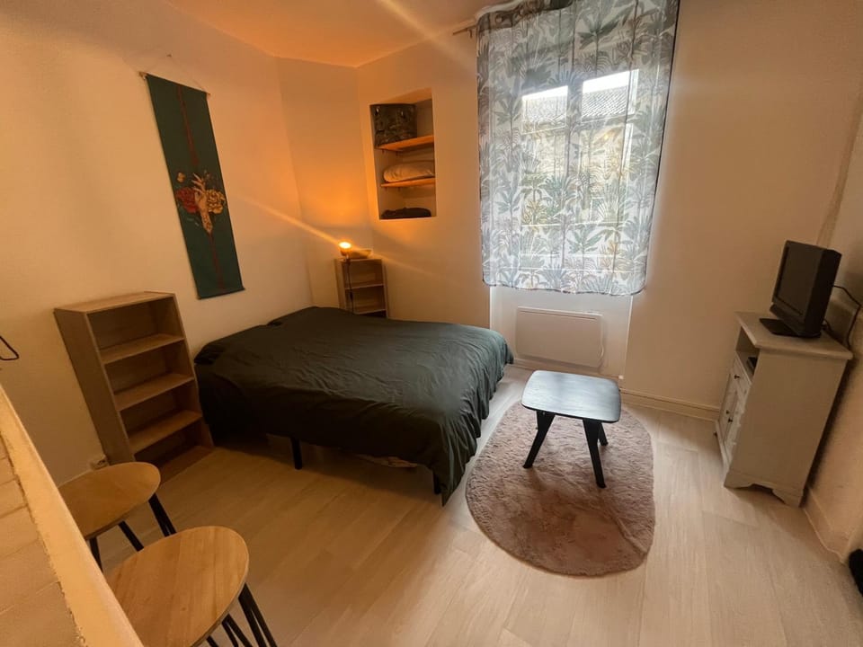 Studio meublé centre-ville Saint Junien Apartment in Nouvelle-Aquitaine