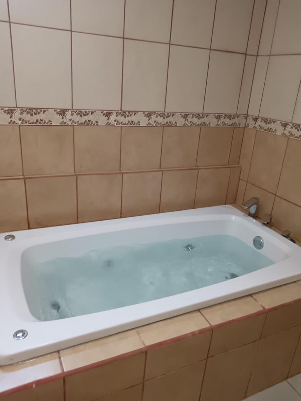 Hot Tub, Bathroom