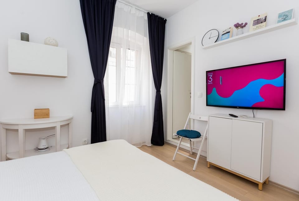 TV and multimedia, Bedroom
