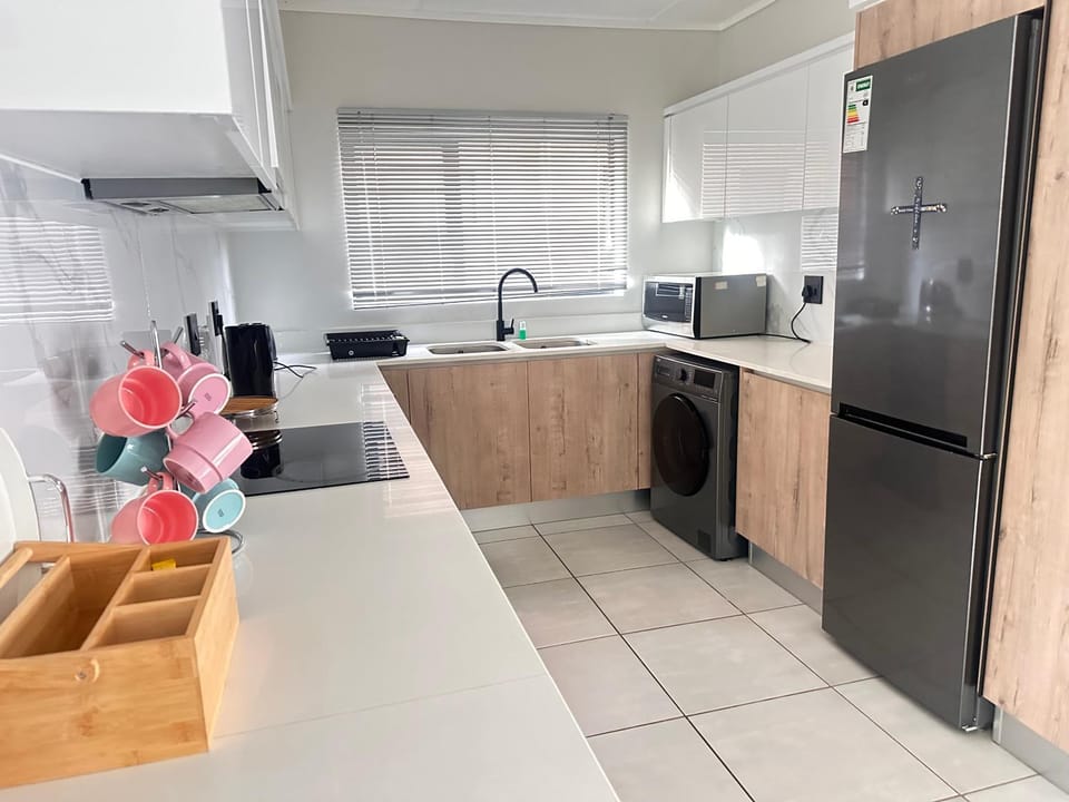 Three bedrooms Apartment at Pretoria East Apartment in Pretoria