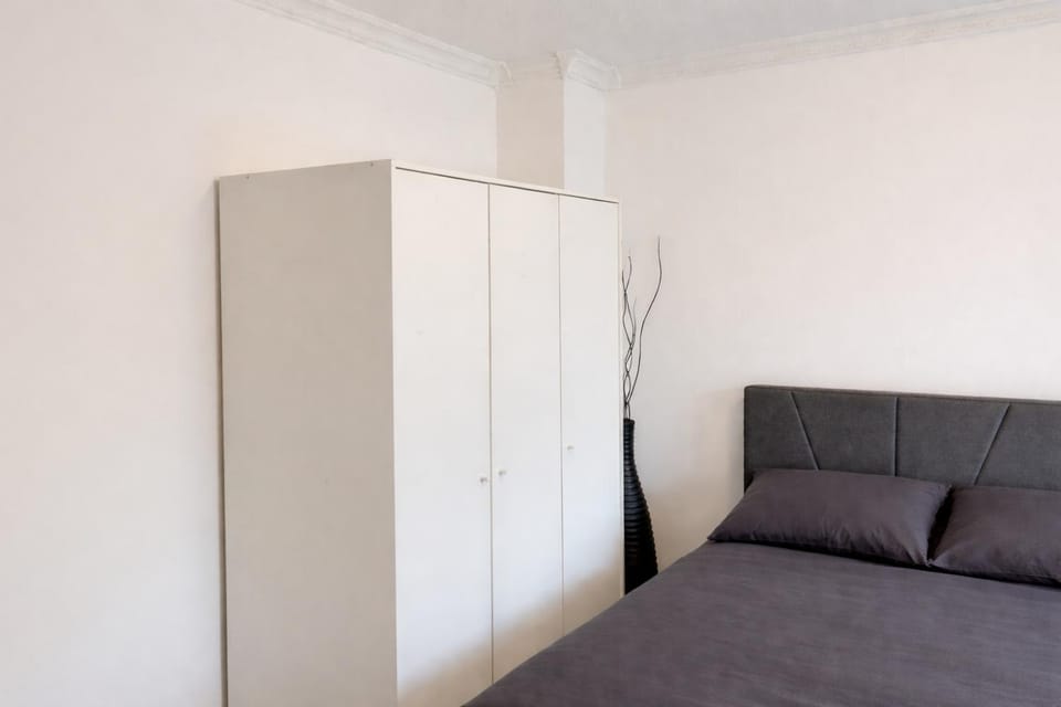 Spacious Rooms 21 Vacation rental in London