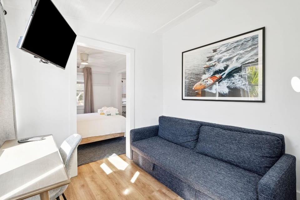 TV and multimedia, Seating area