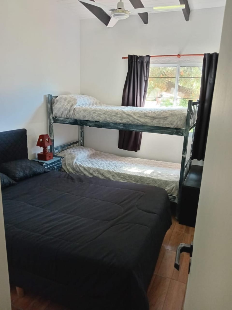 Bed, Photo of the whole room, Bedroom, bunk bed, fireplace