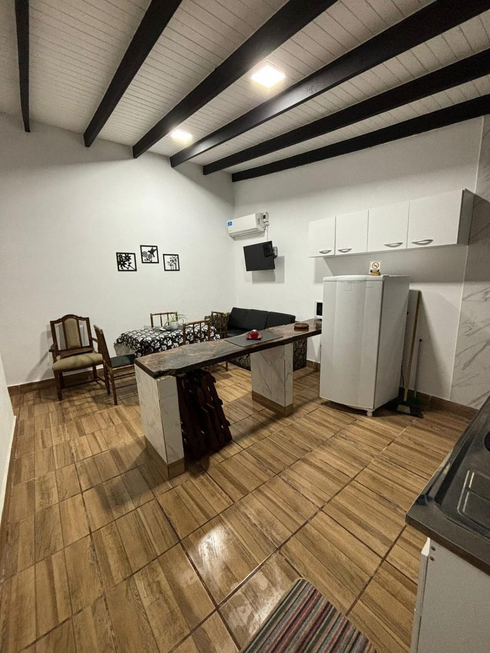 Communal lounge/ TV room, Game Room, TV and multimedia, Kitchen or kitchenette, Evening entertainment, oven