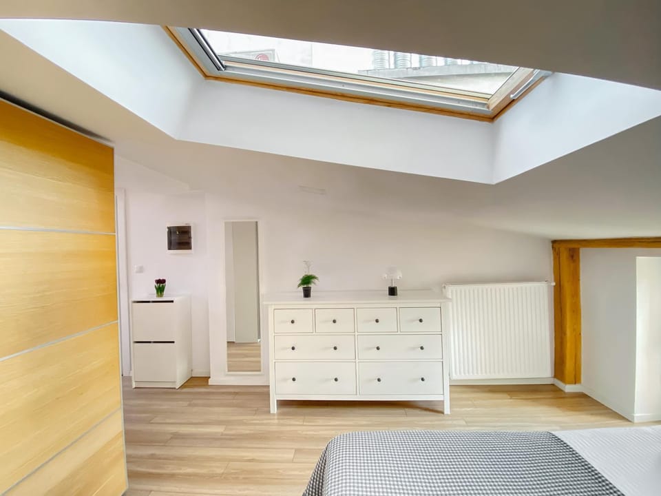 Bed, Bedroom, wardrobe
