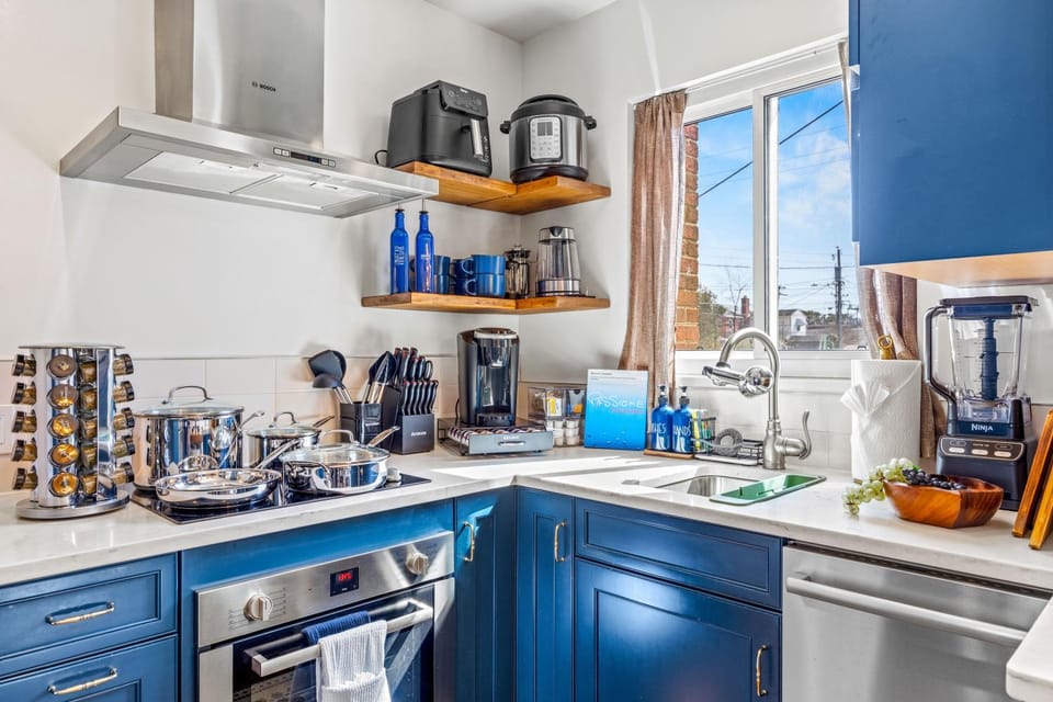 Kitchen or kitchenette, kitchen, kitchen