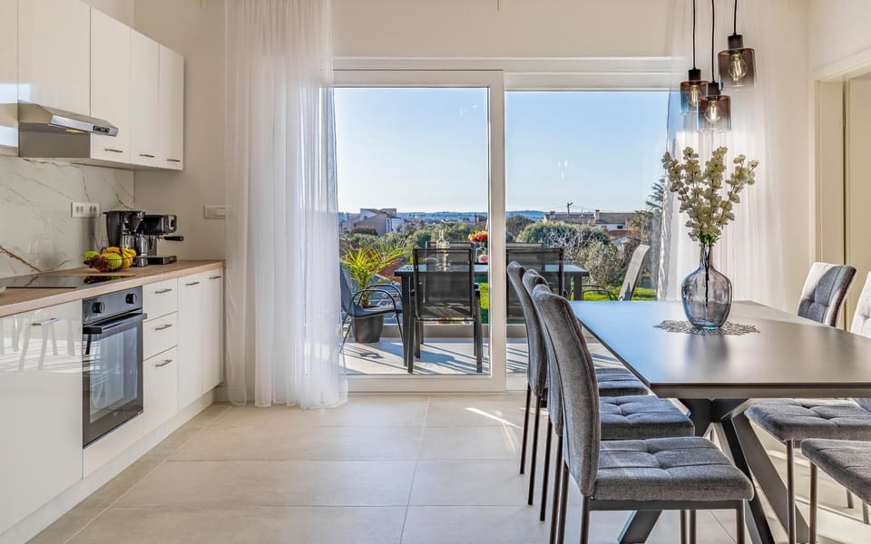 Villa Veluana apartment 3 with a balcony Apartment in Pula