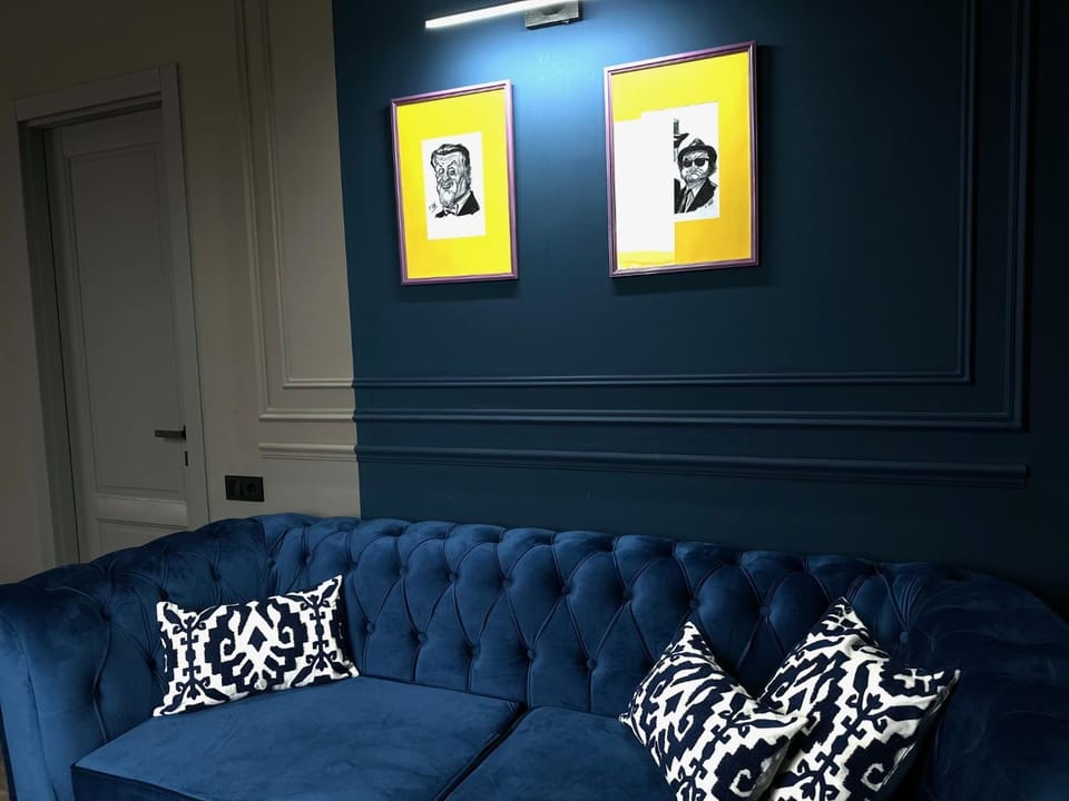 Living room, Decorative detail, Seating area