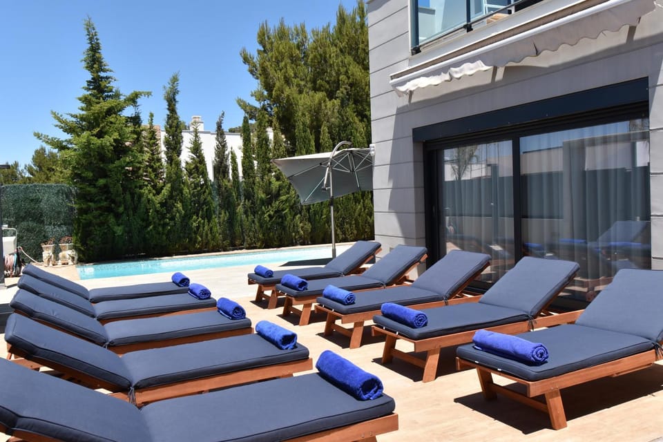 Swimming pool, Swimming pool