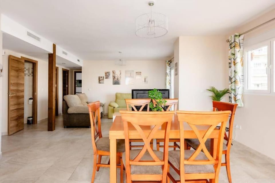 Dining area, Dinner