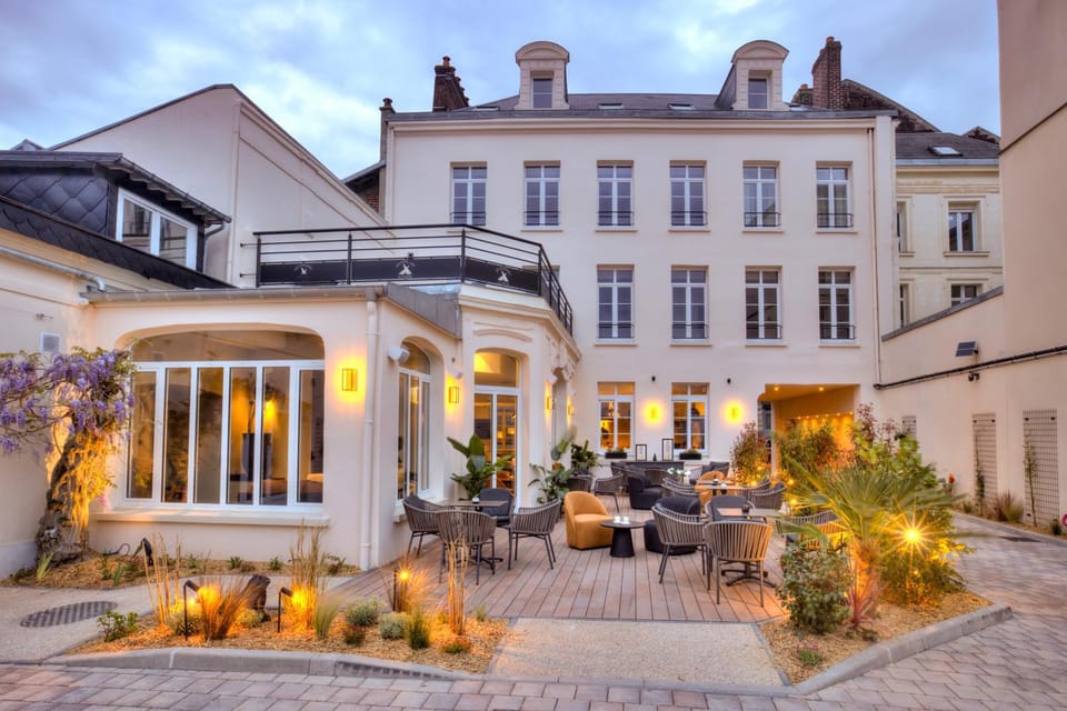 Property building, Patio, Night, Garden