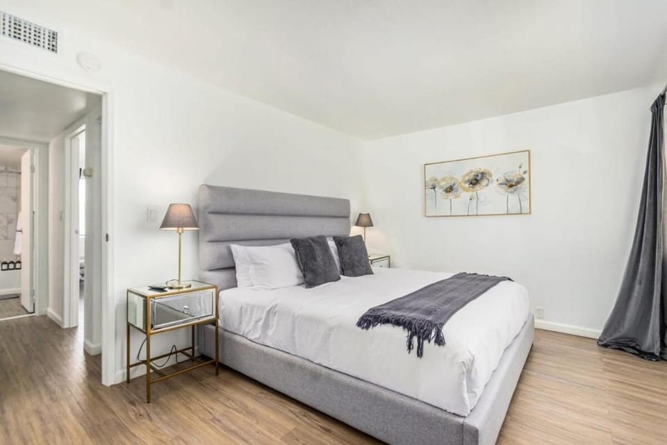 Camelback 446 at Fashion Square House in Scottsdale