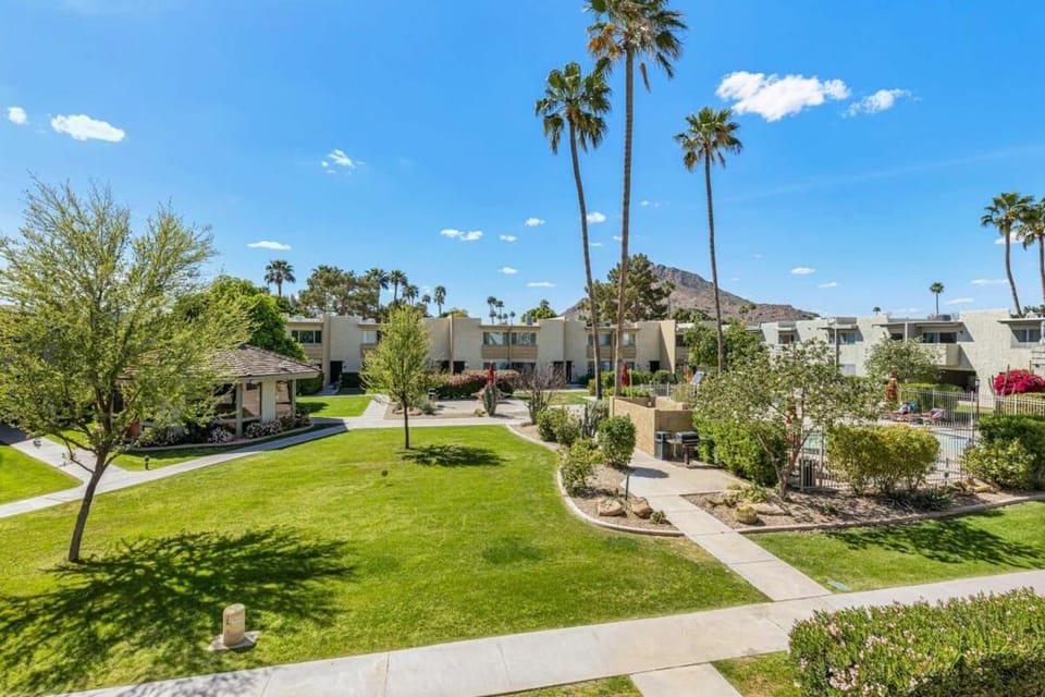 Camelback 446 at Fashion Square House in Scottsdale